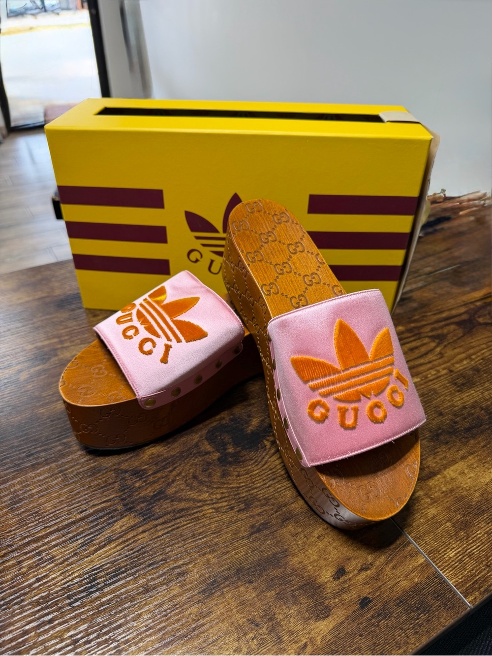 Gucci x Adidas platform slide with box/dust bag